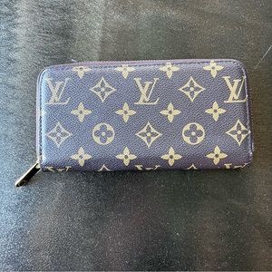 Brown luxury inspired wallet